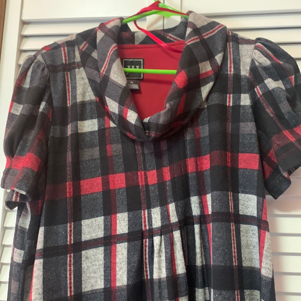 LP- JOHI relaxed fit plaid dress- soft material perfect for christmas